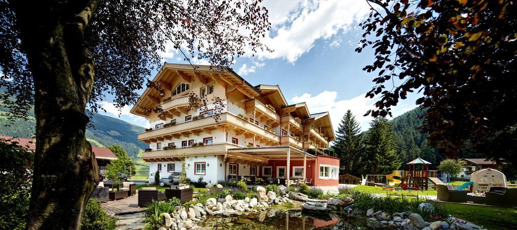 Hotel Grundlhof Брамберг-ам-Вільдкогель Екстер'єр фото
