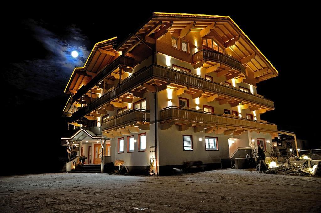 Hotel Grundlhof Брамберг-ам-Вільдкогель Екстер'єр фото